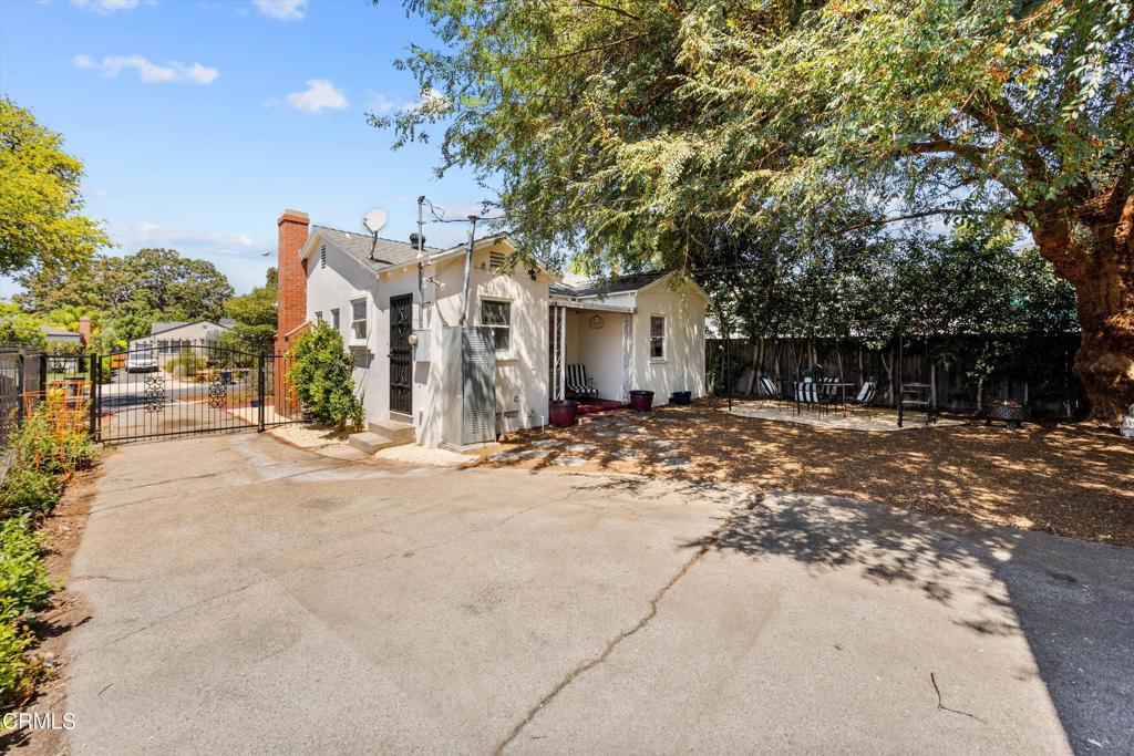 main property photo 17