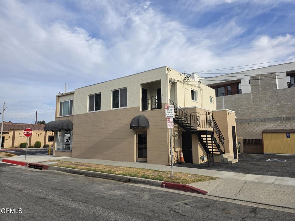 main property photo 6