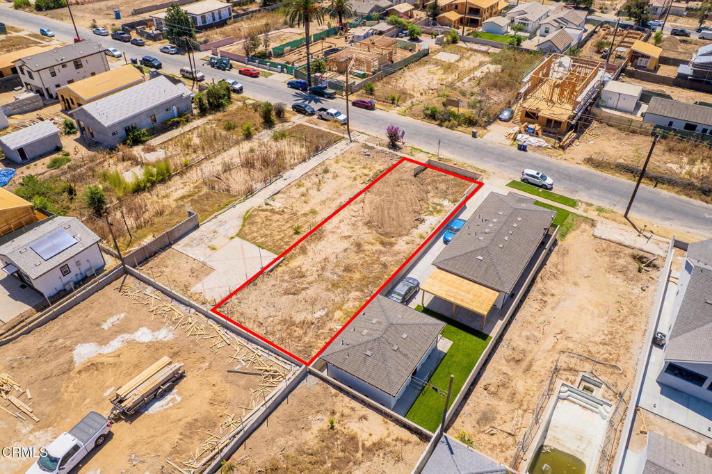 main property photo 9