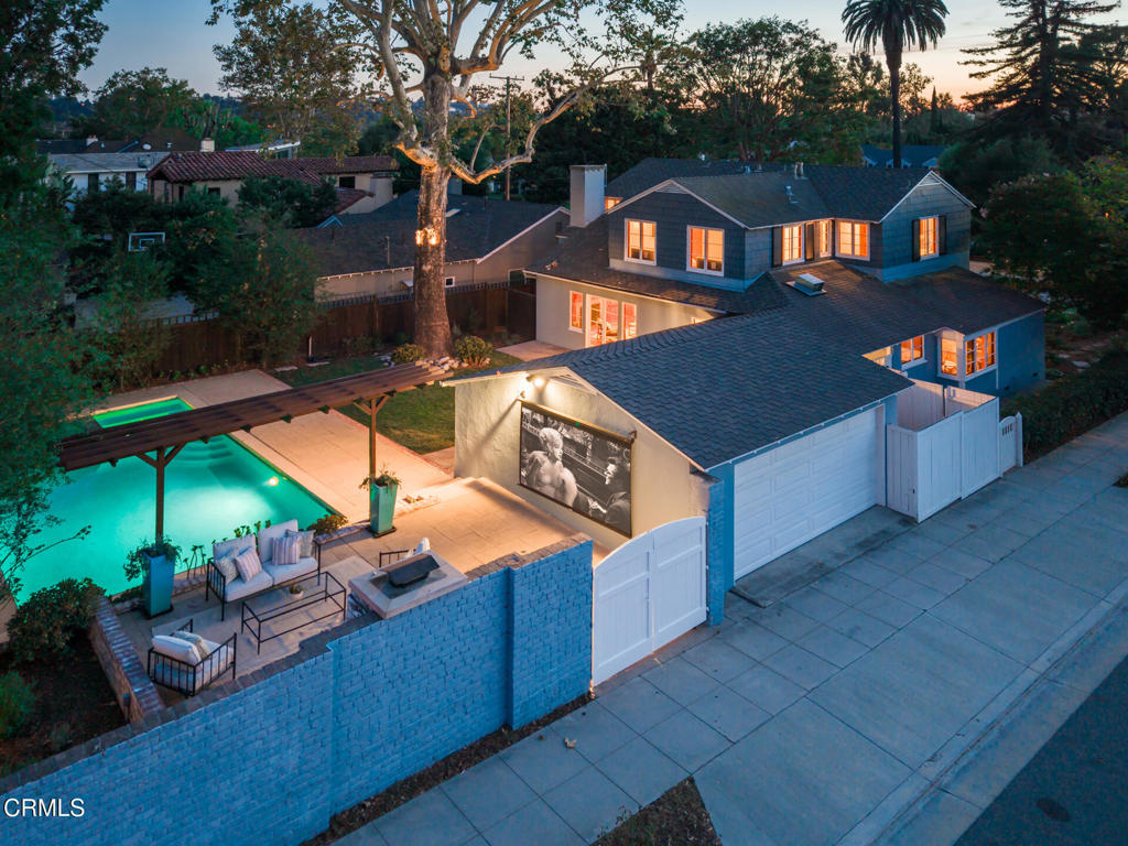 main property photo 30