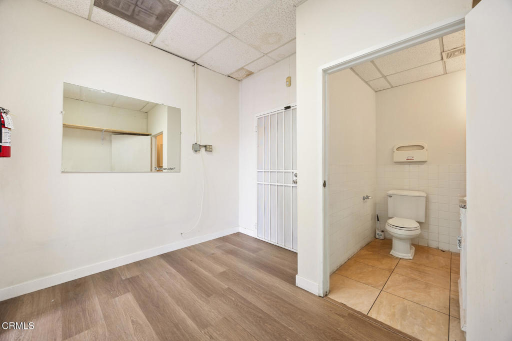 main property photo 12