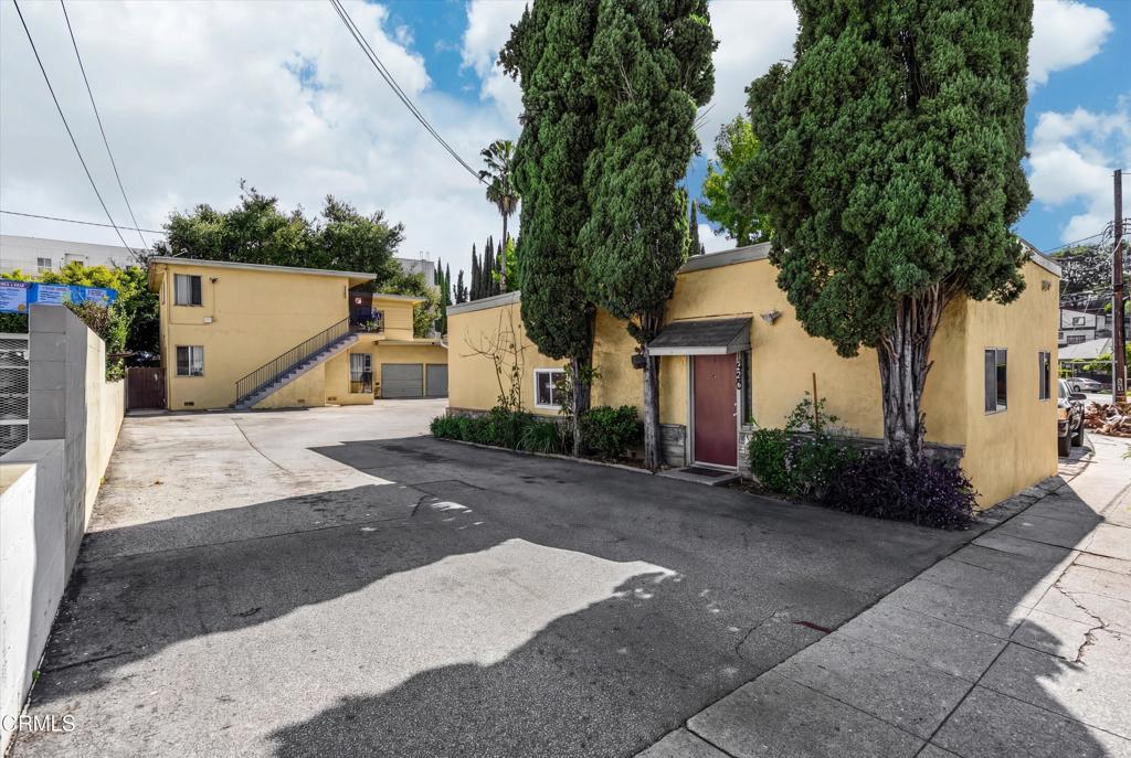 main property photo 6