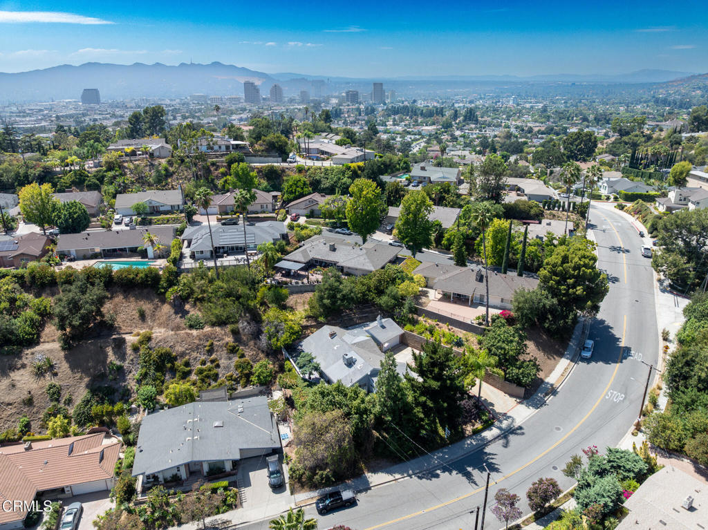 main property photo 40