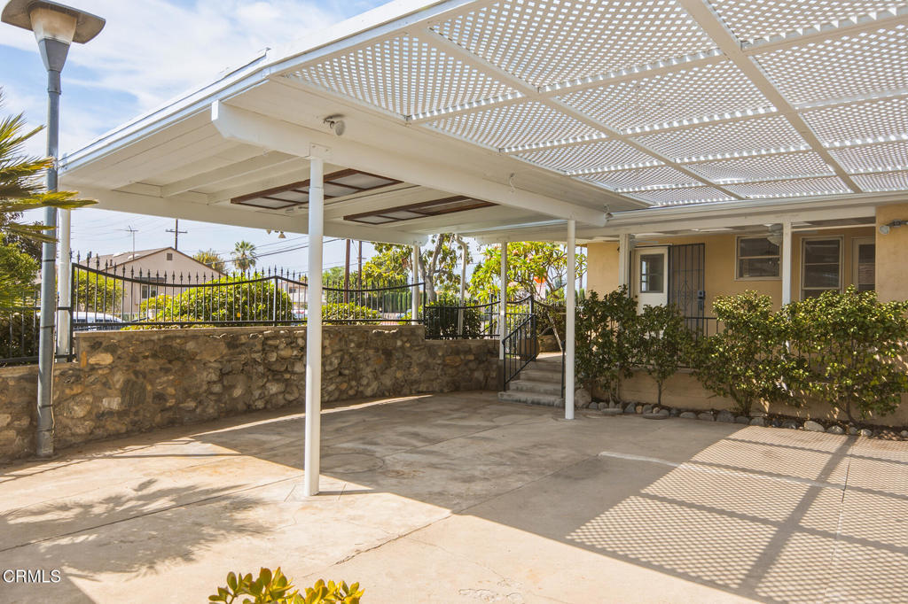 main property photo 14