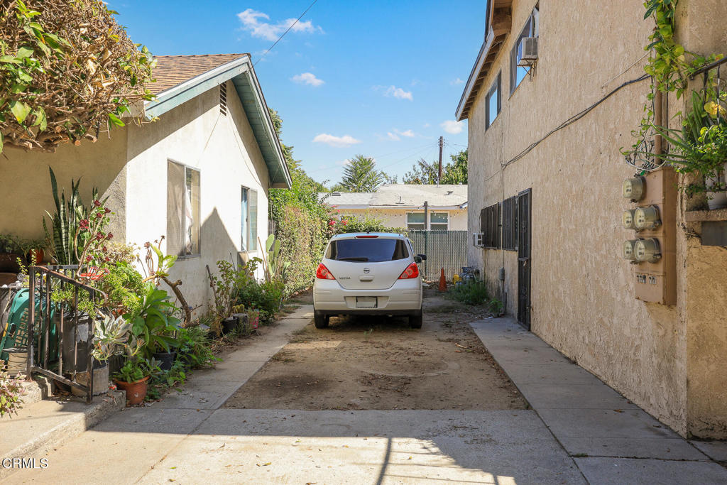 main property photo 12
