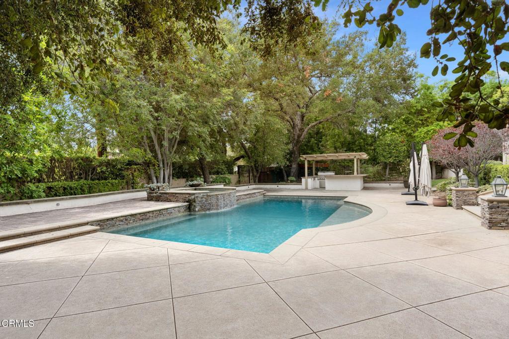 main property photo 50