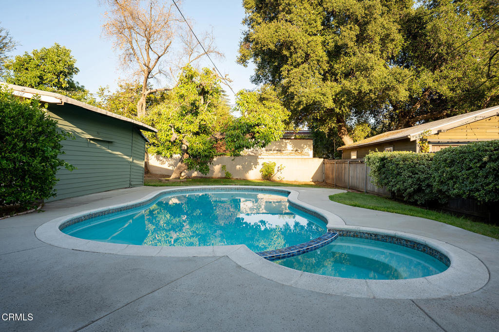 main property photo 23