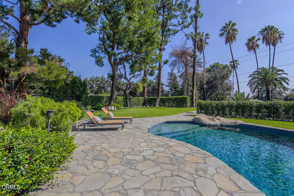 main property photo 49