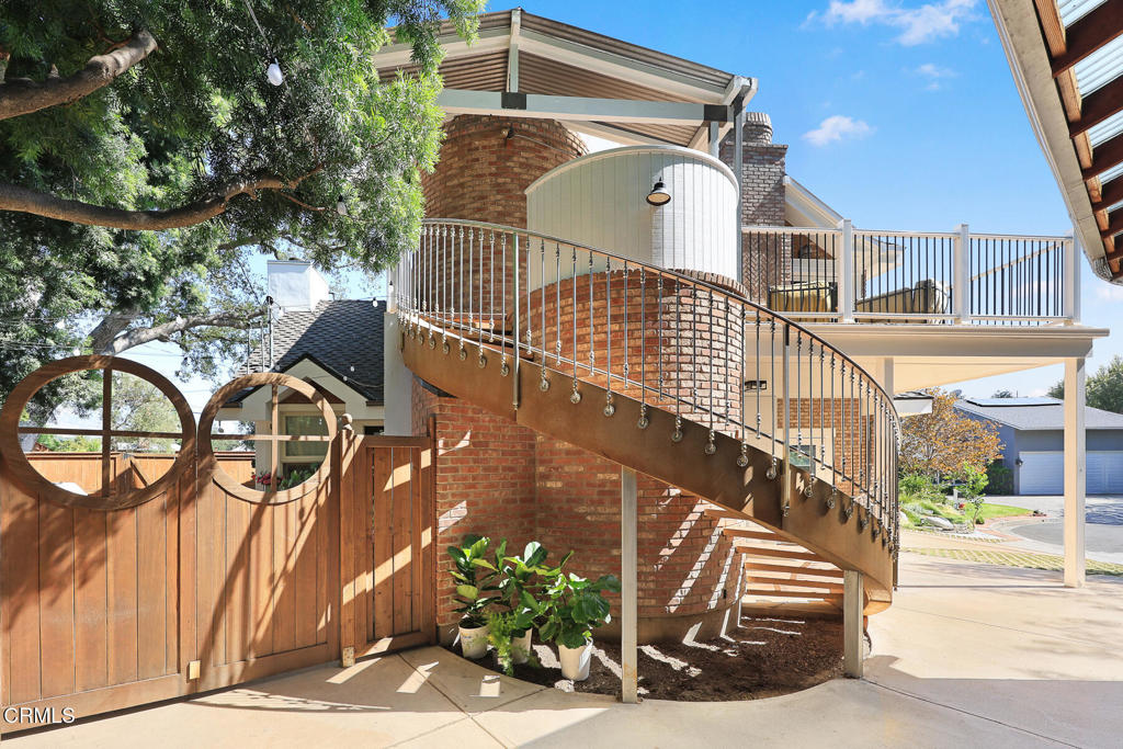 main property photo 40