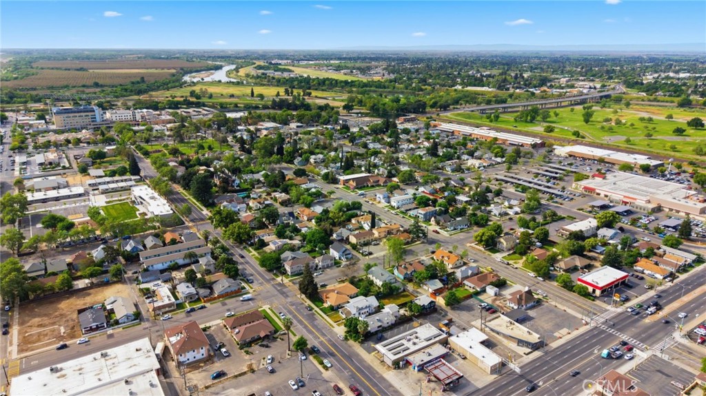 main property photo 50