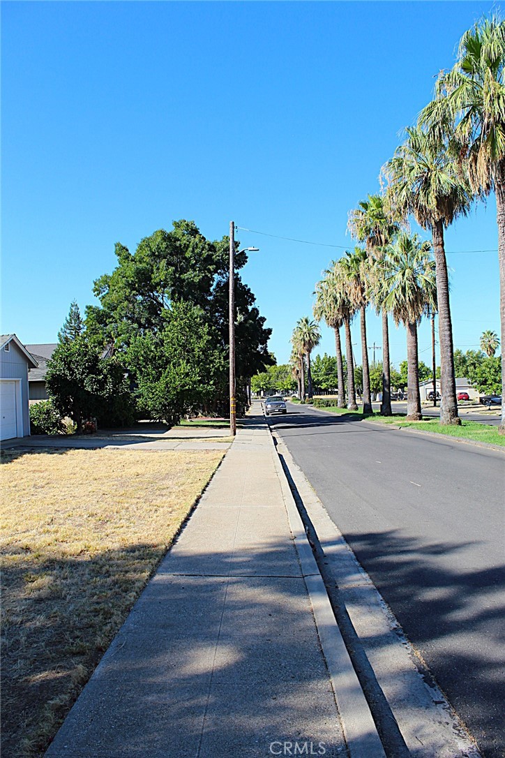 main property photo 30
