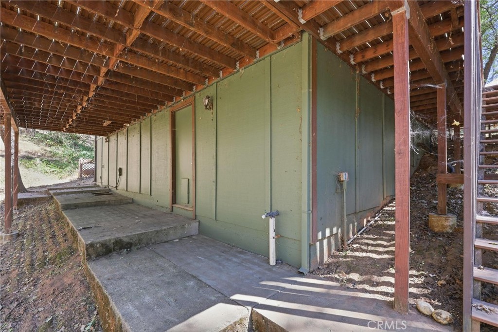 main property photo 36