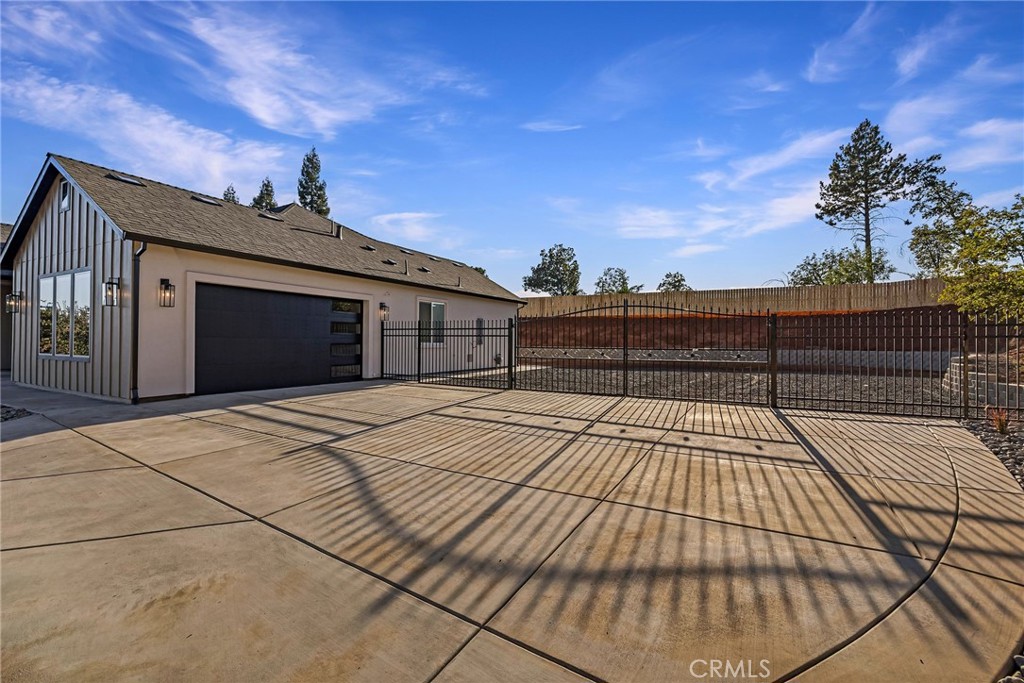 main property photo 41