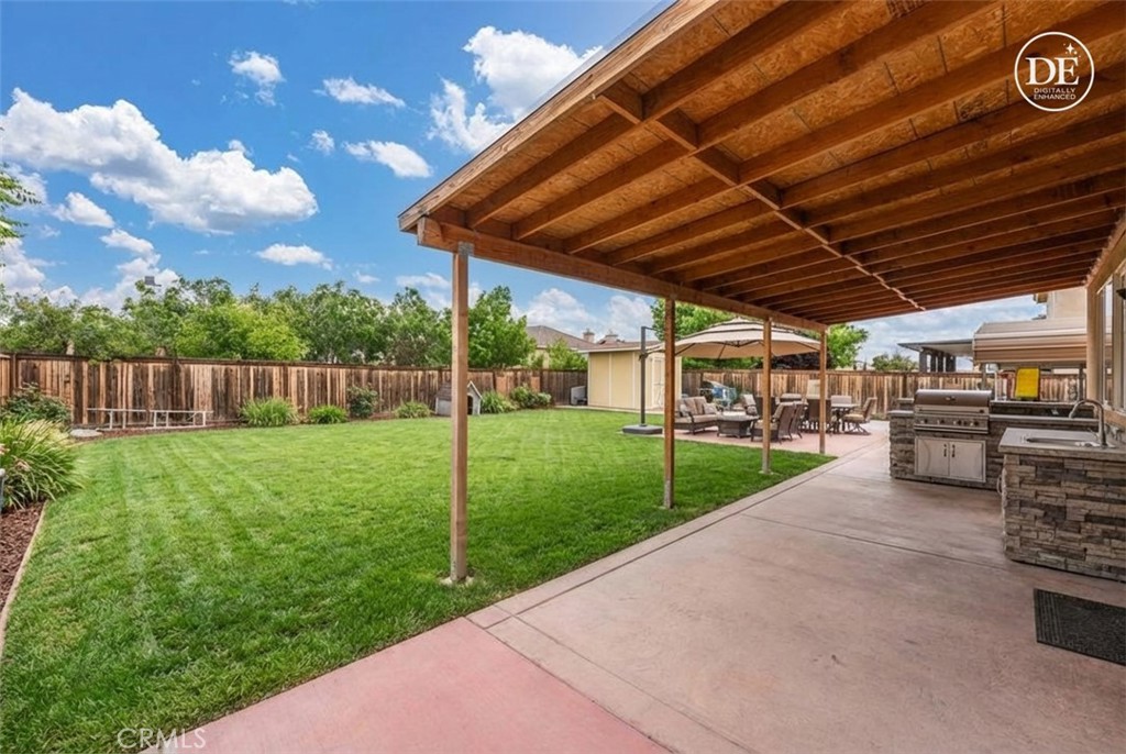 main property photo 18