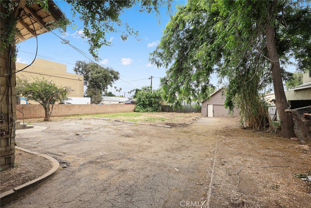 main property photo 12