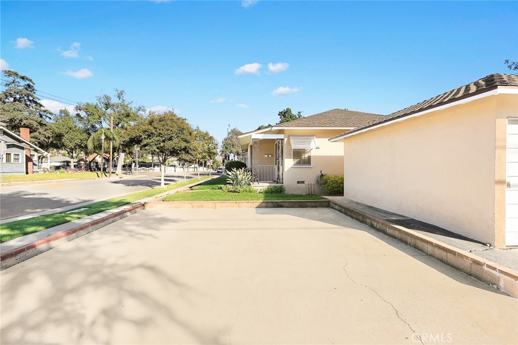 main property photo 60