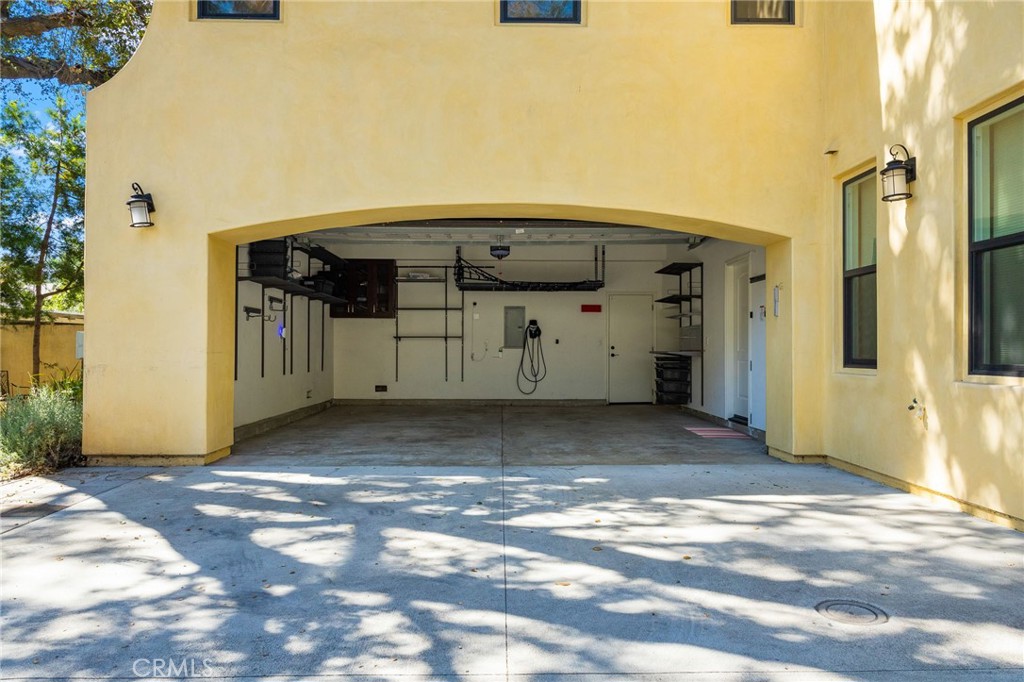main property photo 47