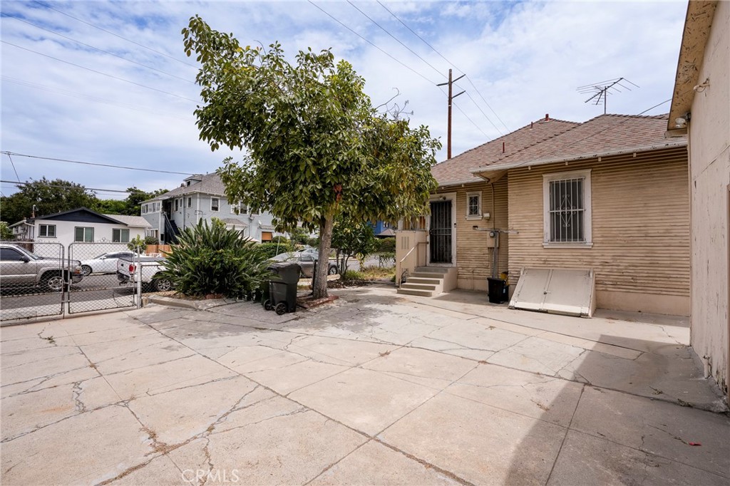 main property photo 27