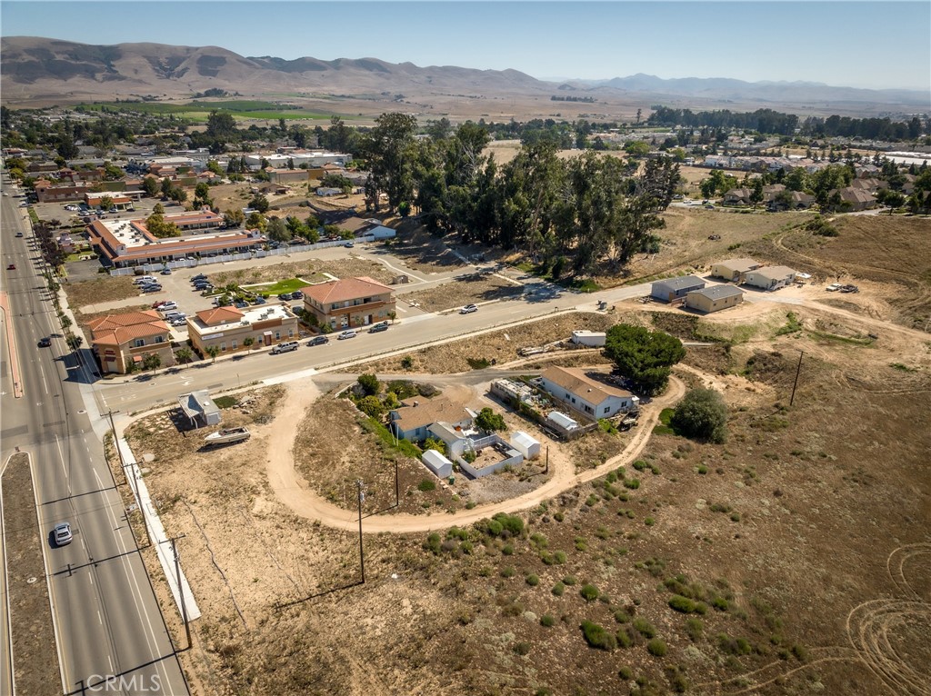 main property photo 11