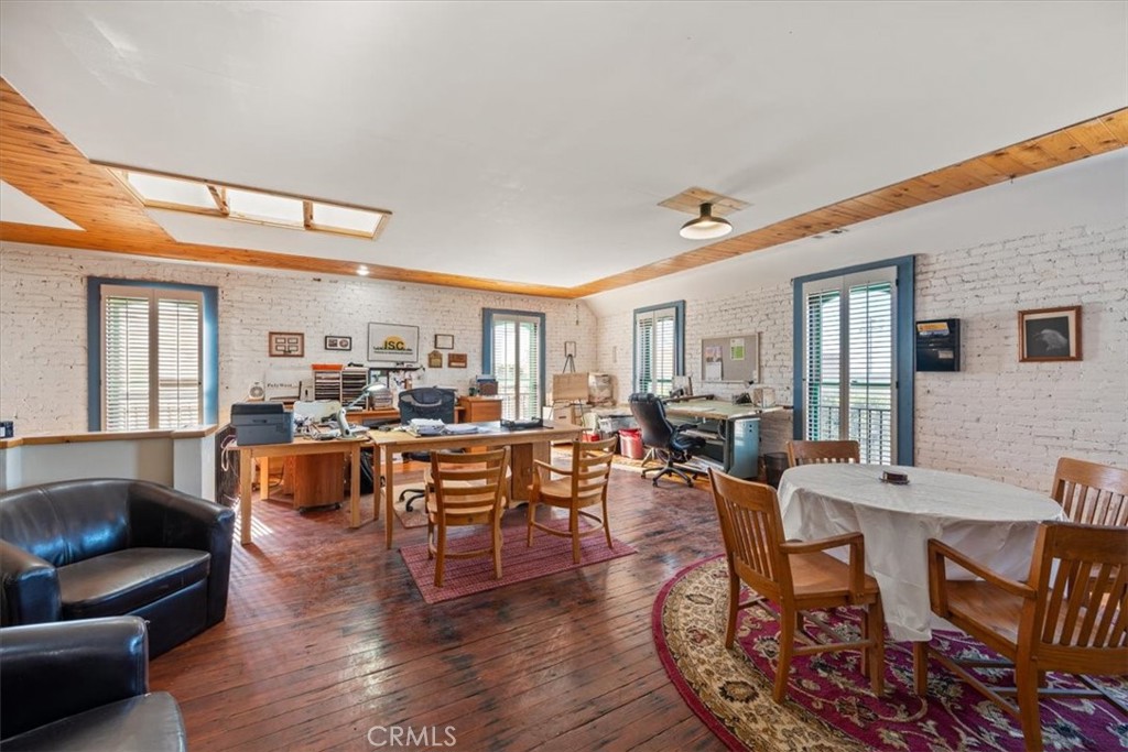 main property photo 35