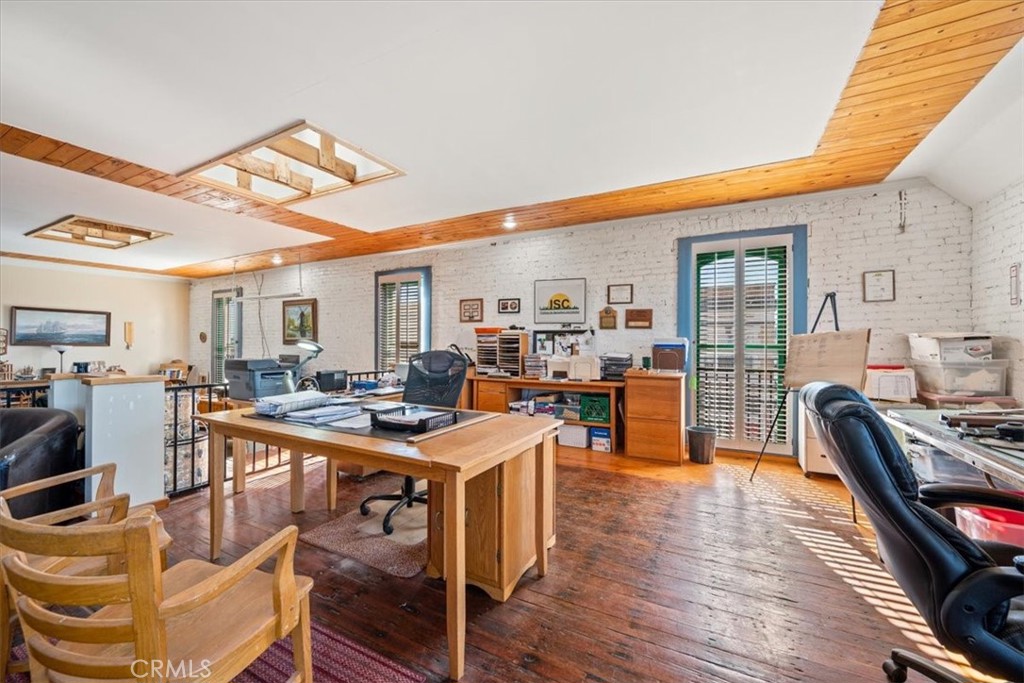 main property photo 36