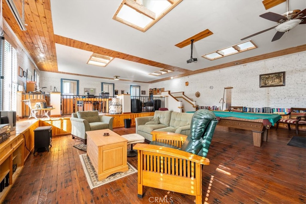 main property photo 40