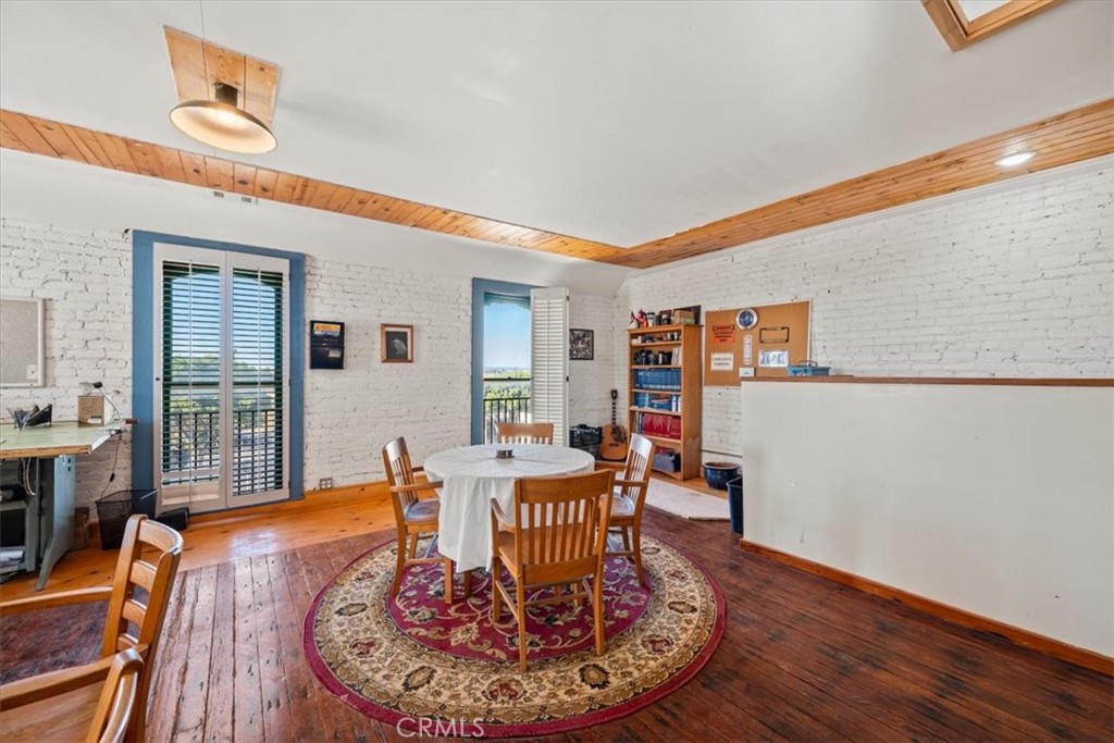 main property photo 37