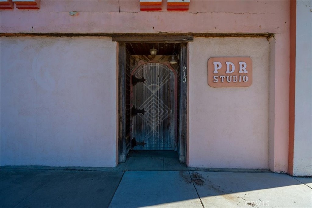 main property photo 8
