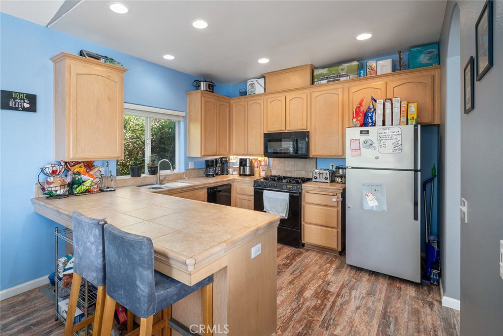 main property photo 6