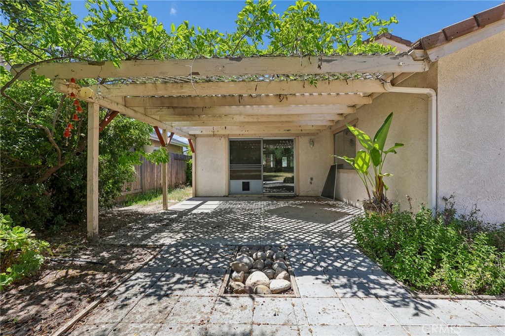 main property photo 11
