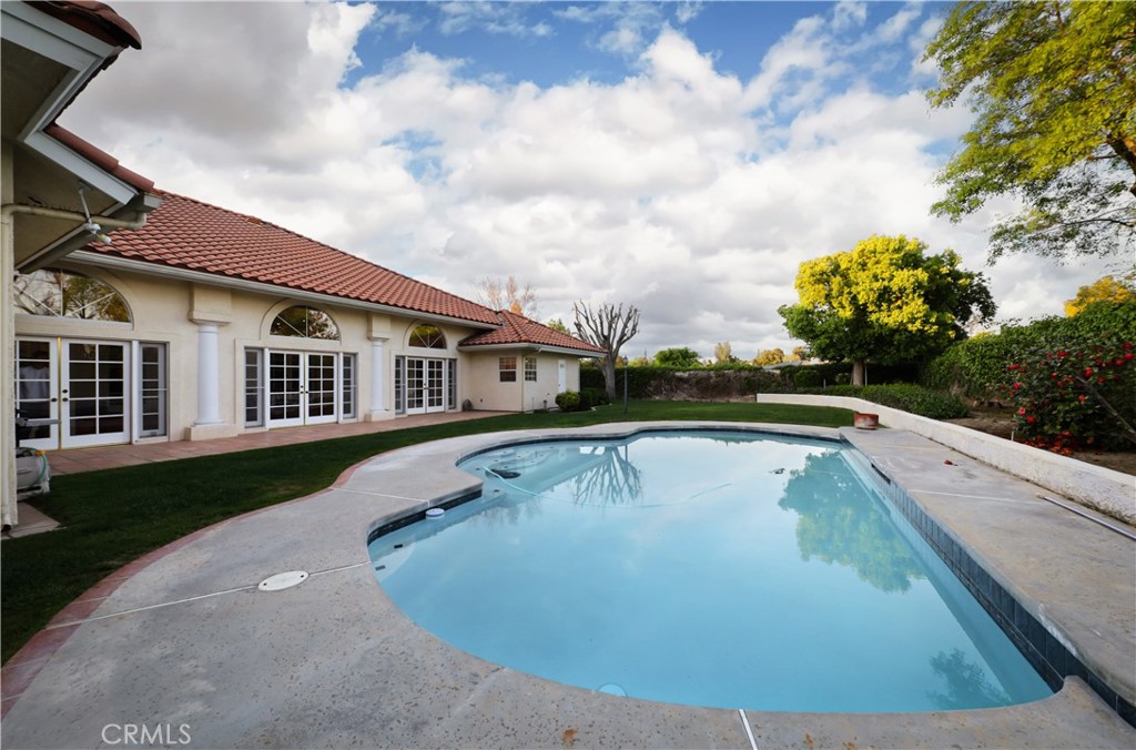 main property photo 41