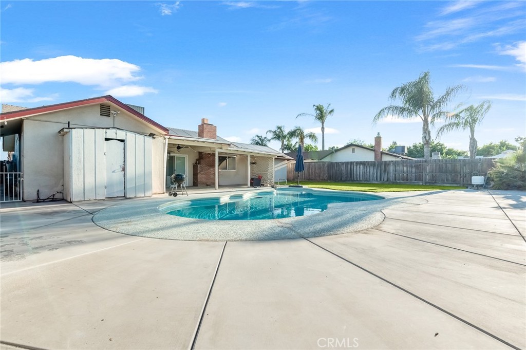 main property photo 15