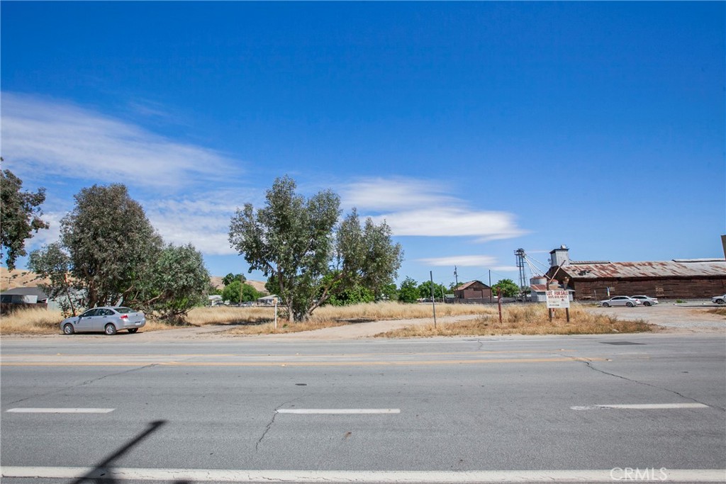 main property photo 9