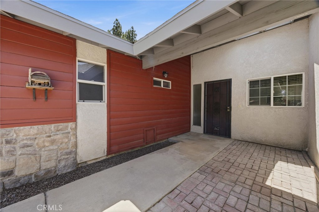 main property photo 11