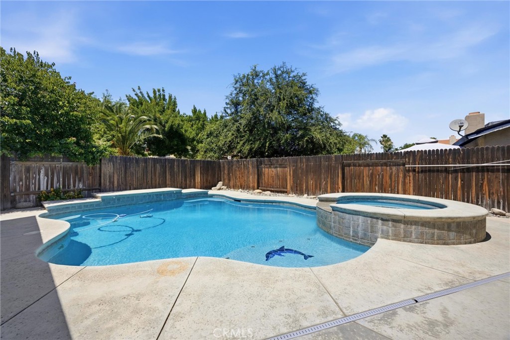 main property photo 50