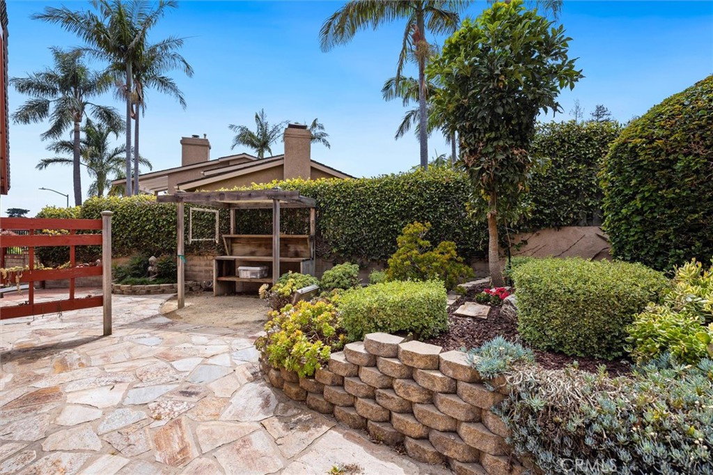 main property photo 50