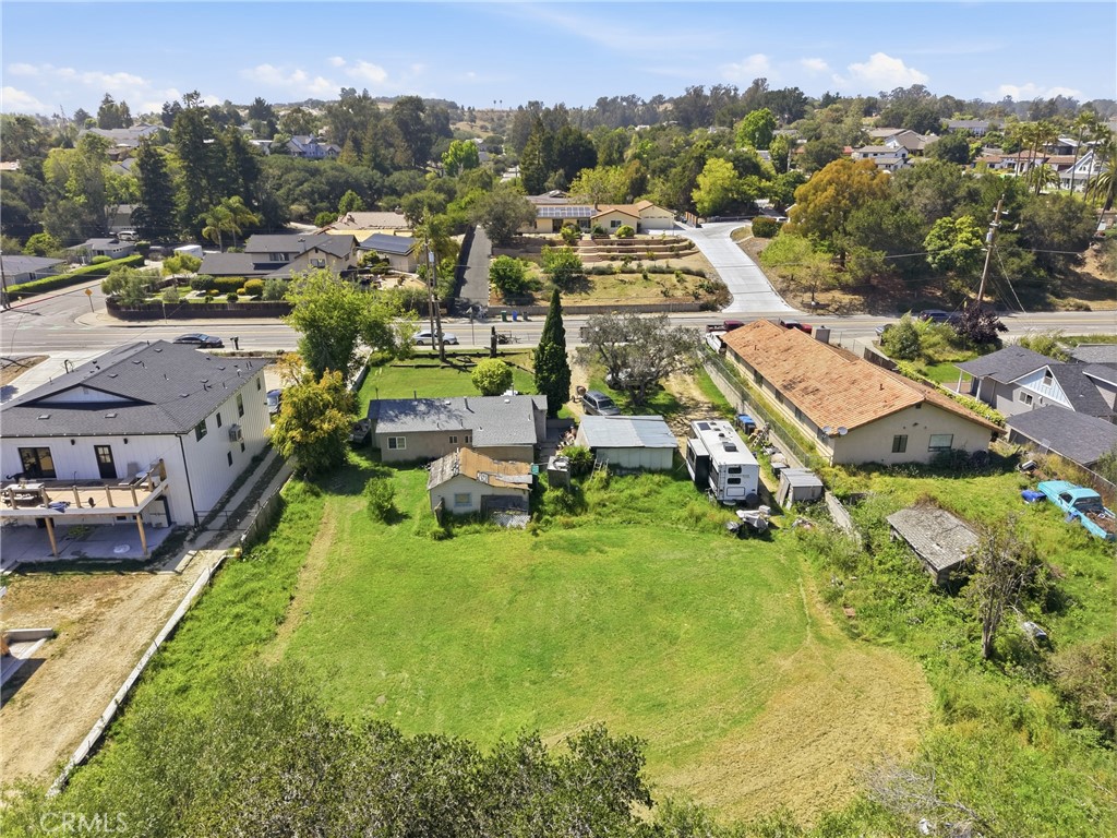main property photo 14