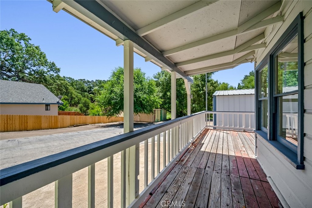 main property photo 28
