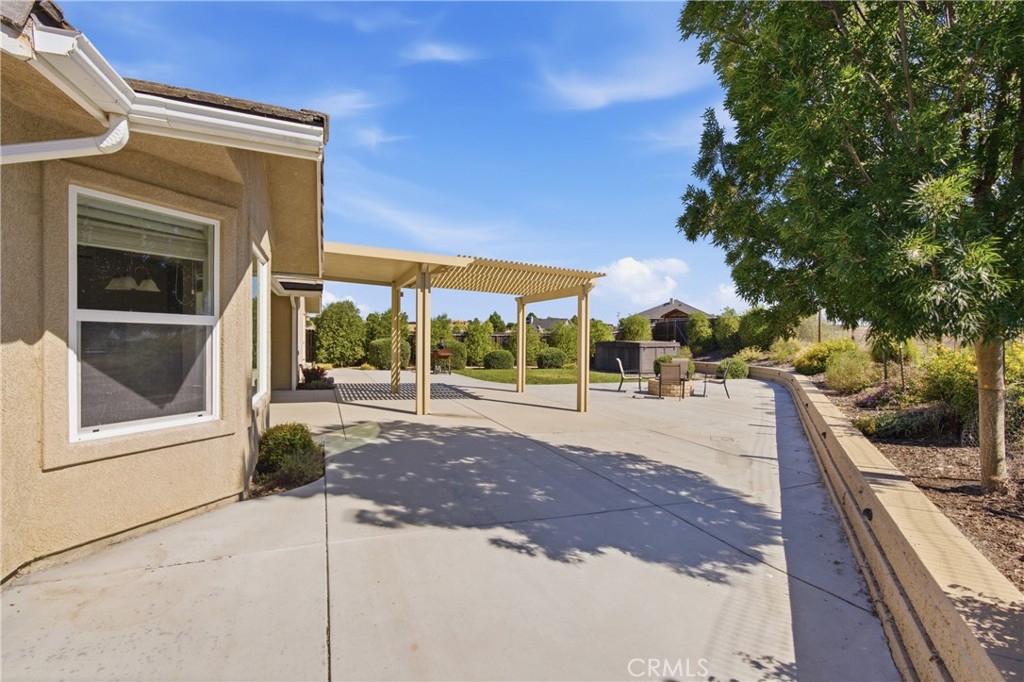 main property photo 12