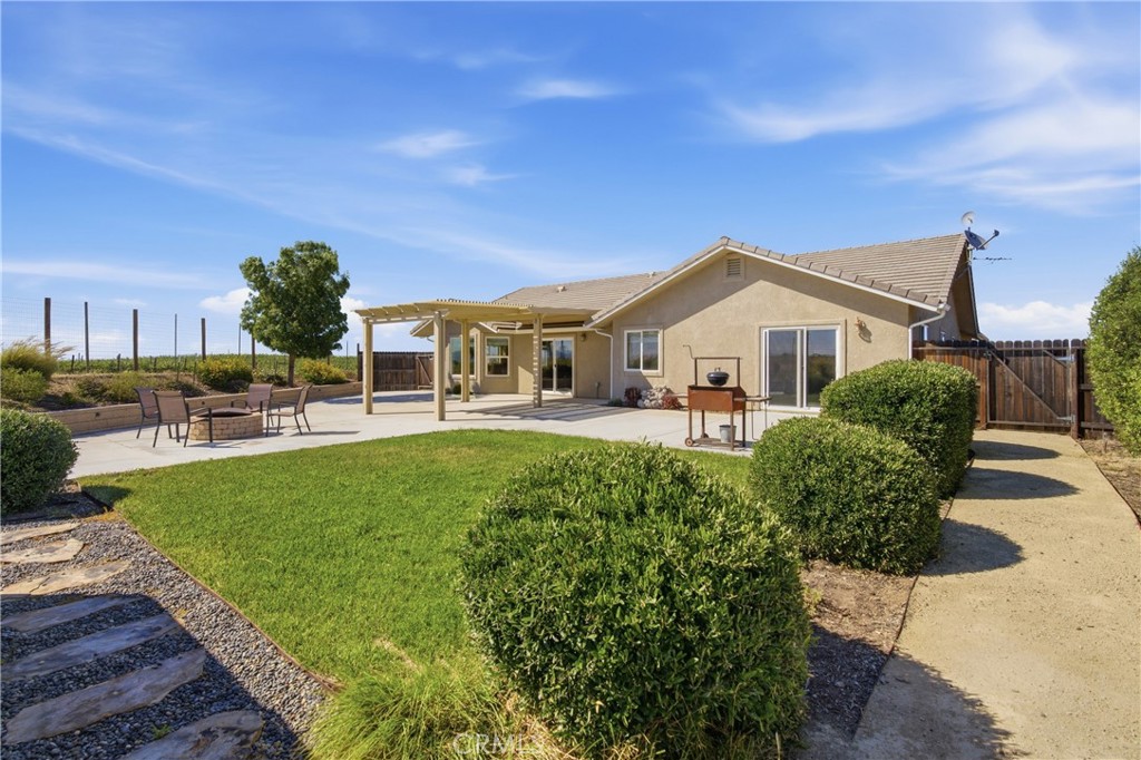 main property photo 14