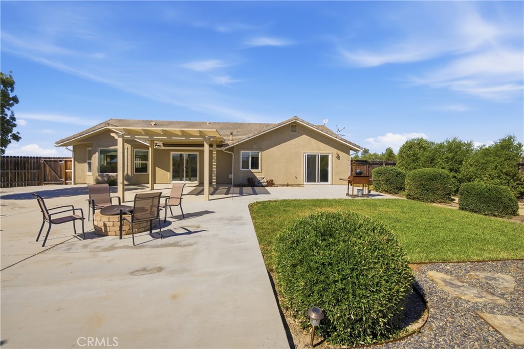 main property photo 17