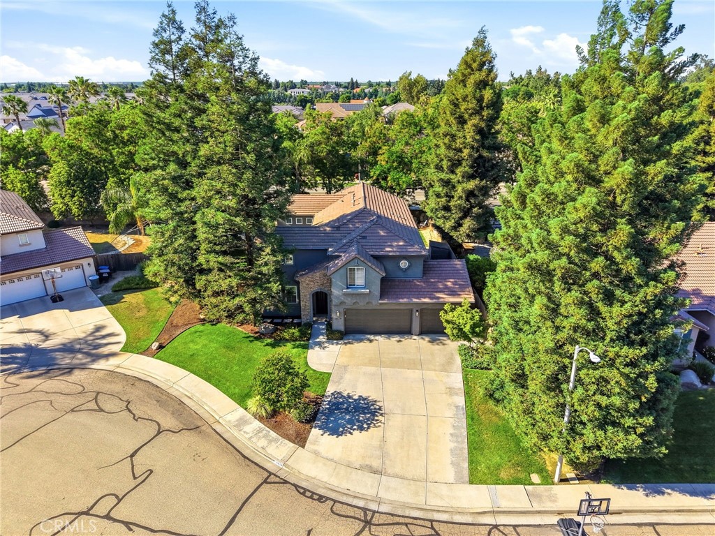 main property photo 7
