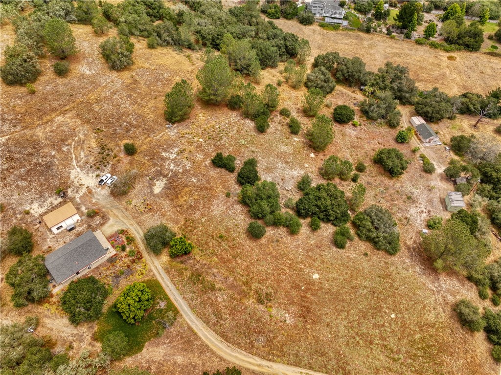 main property photo 28