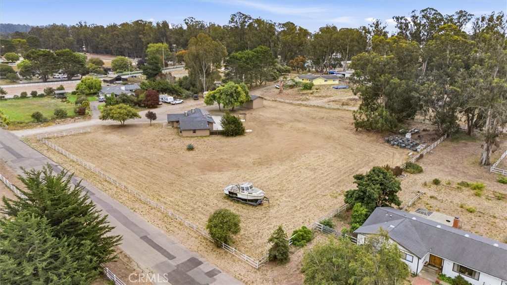 main property photo 39