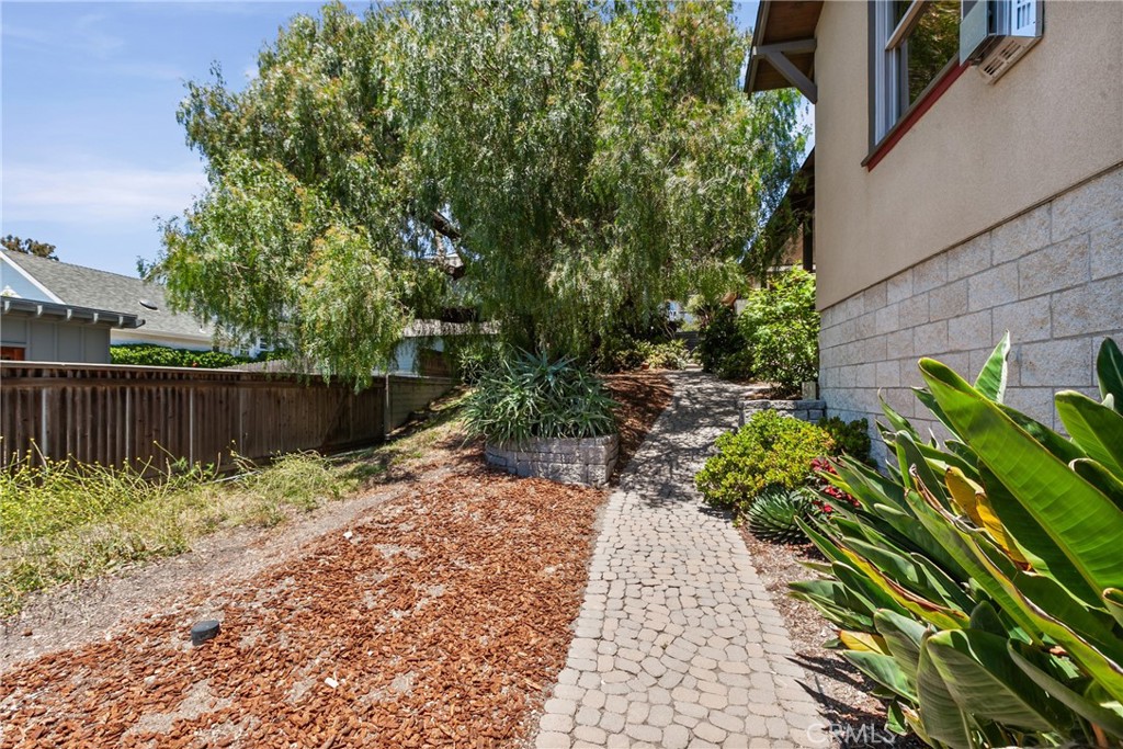 main property photo 40