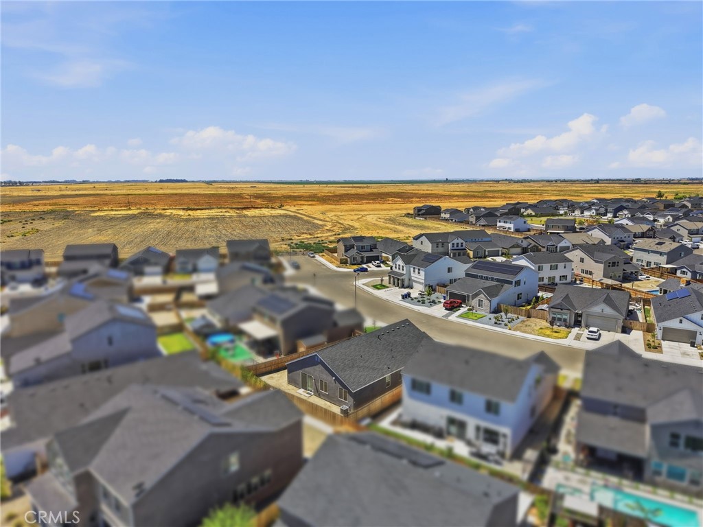 main property photo 51