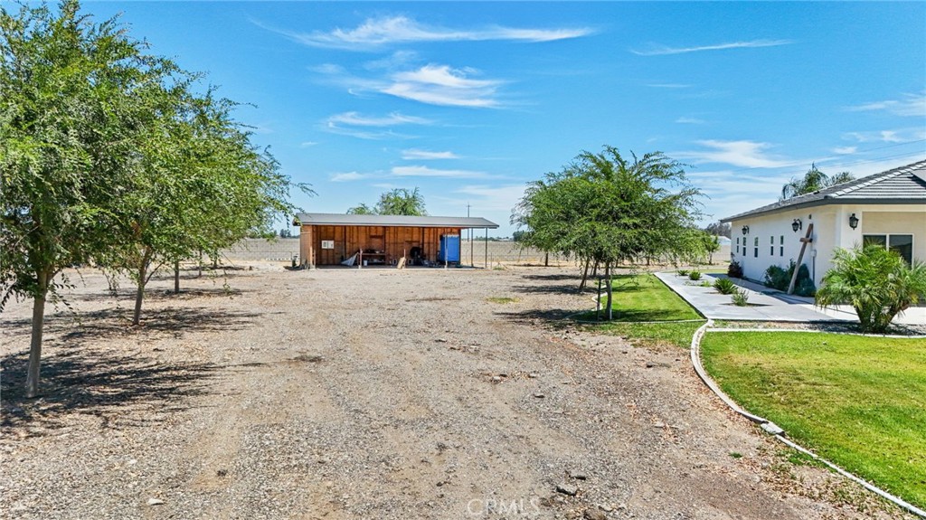main property photo 37