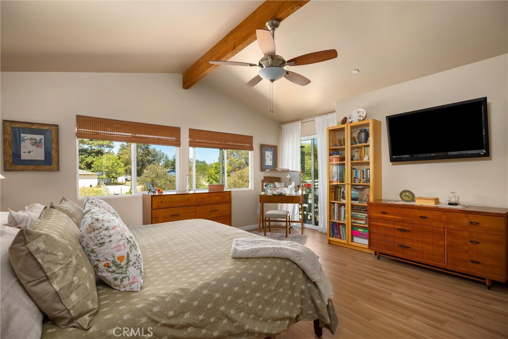 main property photo 17