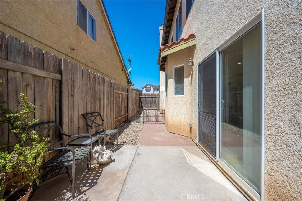 main property photo 28