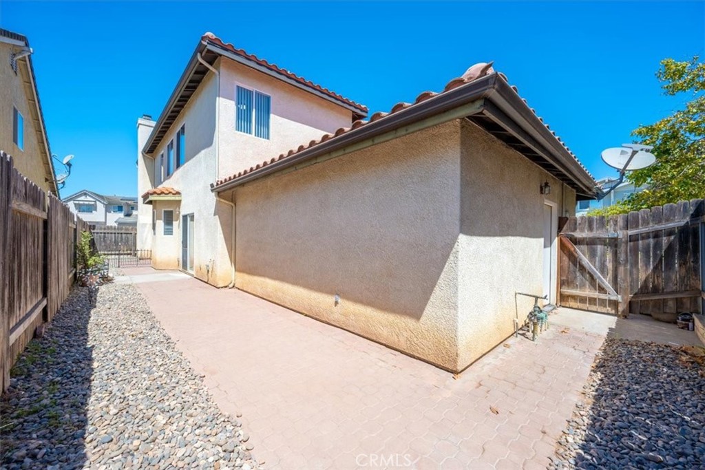 main property photo 33